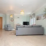 Atlantic Ocean 2bdr With Pool By Lovelystay Apartment *