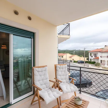 Atlantic Ocean 2bdr With Pool By Lovelystay *