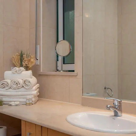 Atlantic Ocean 2bdr With Pool By Lovelystay Apartmán Buarcos