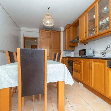 Apartmán Atlantic Ocean 2bdr With Pool By Lovelystay Buarcos