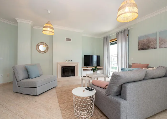 Atlantic Ocean 2bdr With Pool By Lovelystay Buarcos