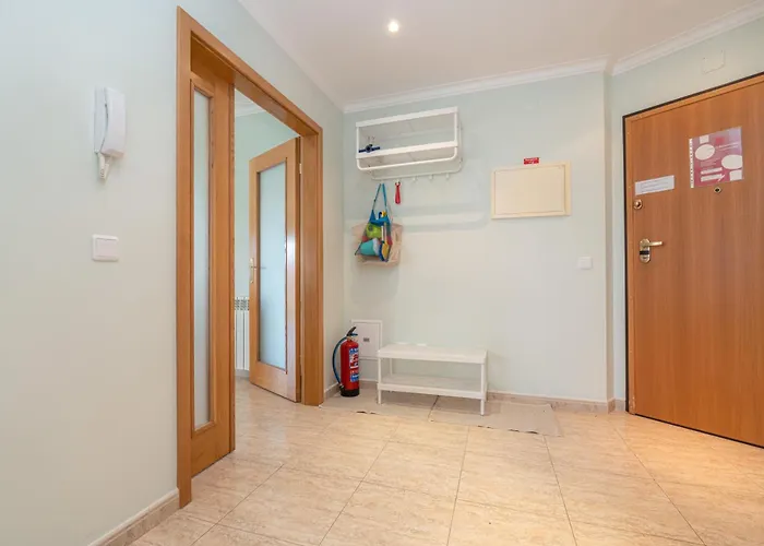 Atlantic Ocean 2bdr With Pool By Lovelystay * Buarcos