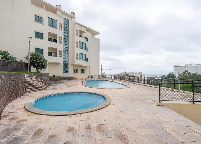 Atlantic Ocean 2bdr With Pool By Lovelystay *